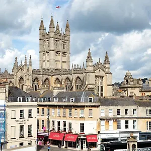 Stunning Spacious Near Parade Gardens Apartment