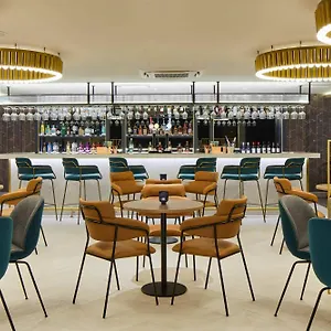 4* Hotel Courtyard By Marriott London Heathrow Airport